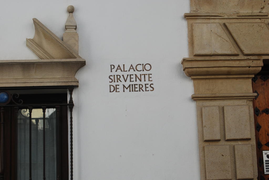 Palacio Sirvente Mieres - Parking Gratuito Andujar Luaran gambar
