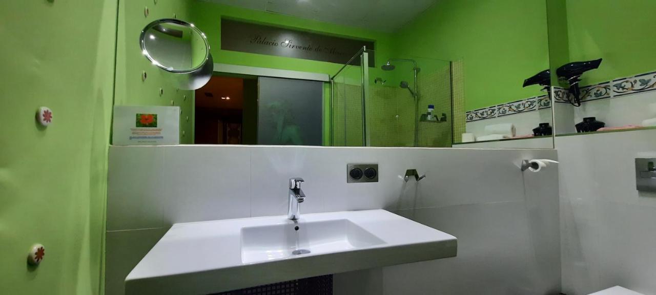 Palacio Sirvente Mieres - Parking Gratuito Andujar Luaran gambar
