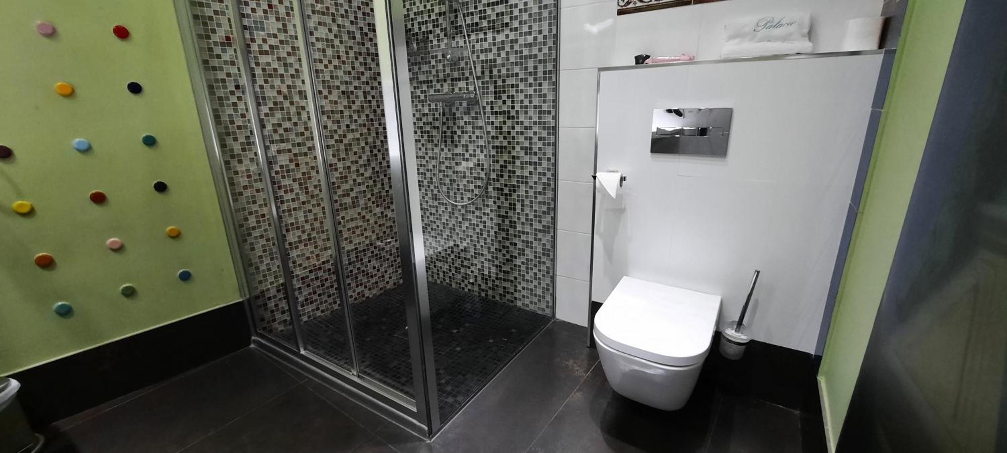 Palacio Sirvente Mieres - Parking Gratuito Andujar Bilik gambar