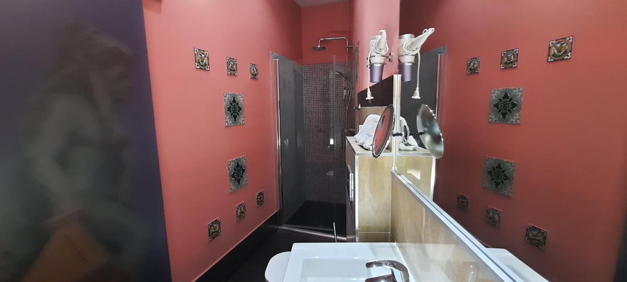 Palacio Sirvente Mieres - Parking Gratuito Andujar Bilik gambar