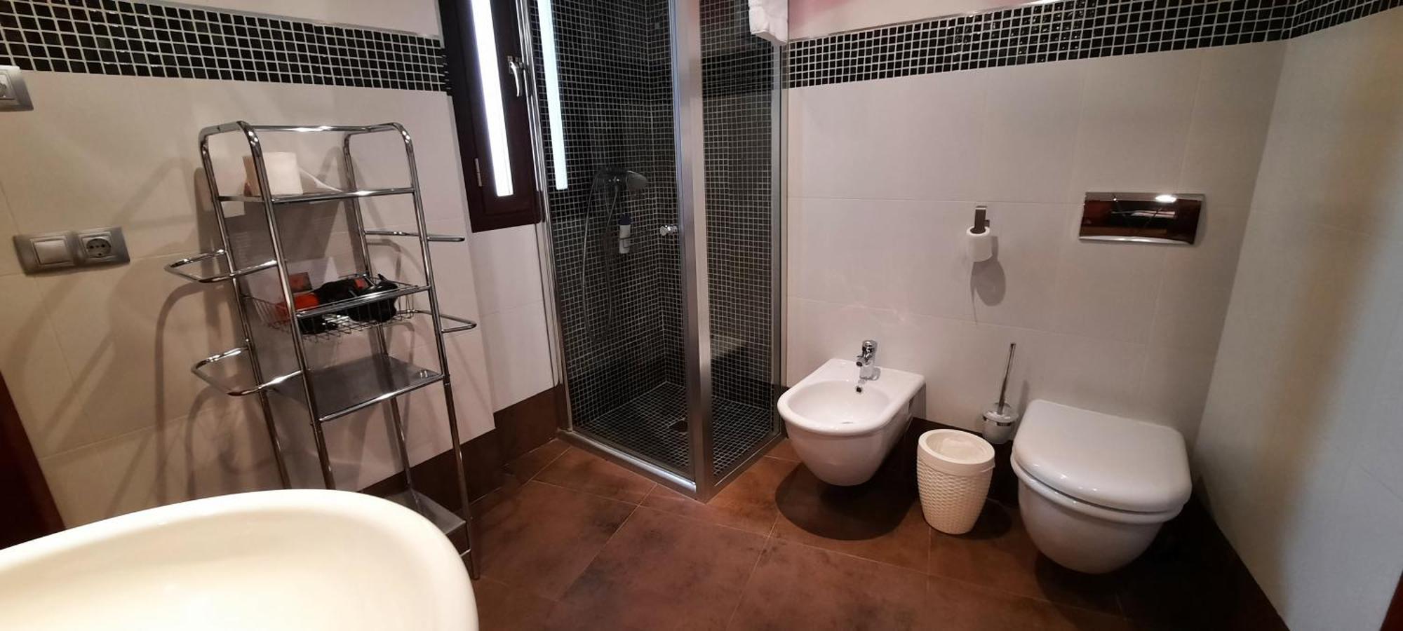 Palacio Sirvente Mieres - Parking Gratuito Andujar Bilik gambar